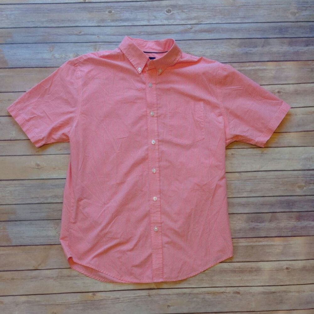 Croft & Barrow Short-Sleeve Button-Down Collared Shirt in Plaid - Medium